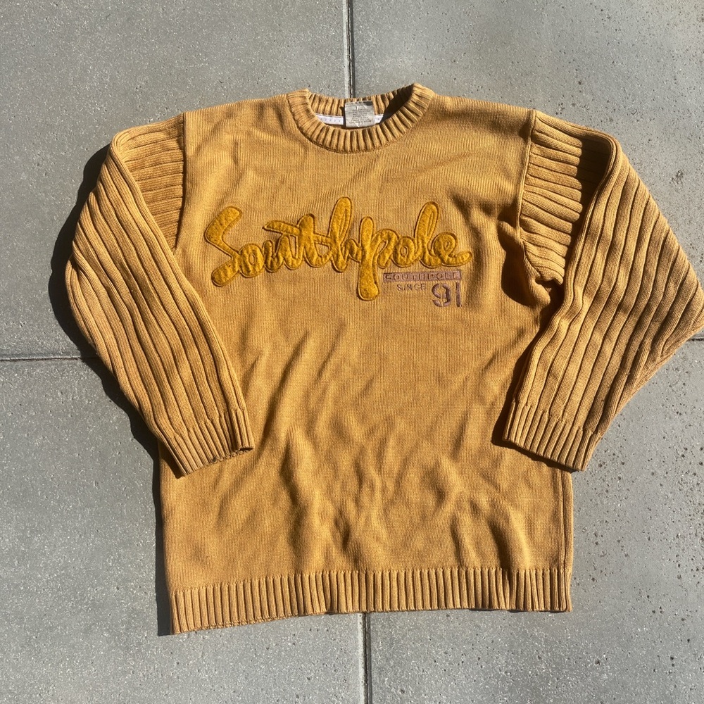 Vintage Exotic gold Southpole knit crewneck 
Size M

#vintage #streetwear